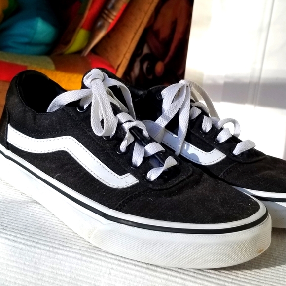 Vans Shoes - Classic Vans
